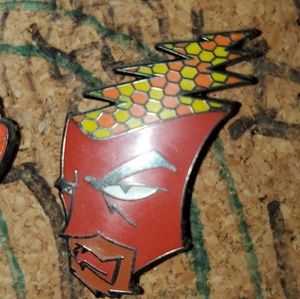 Frylock pin
